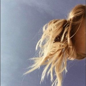 Meet your Posher, Chloe